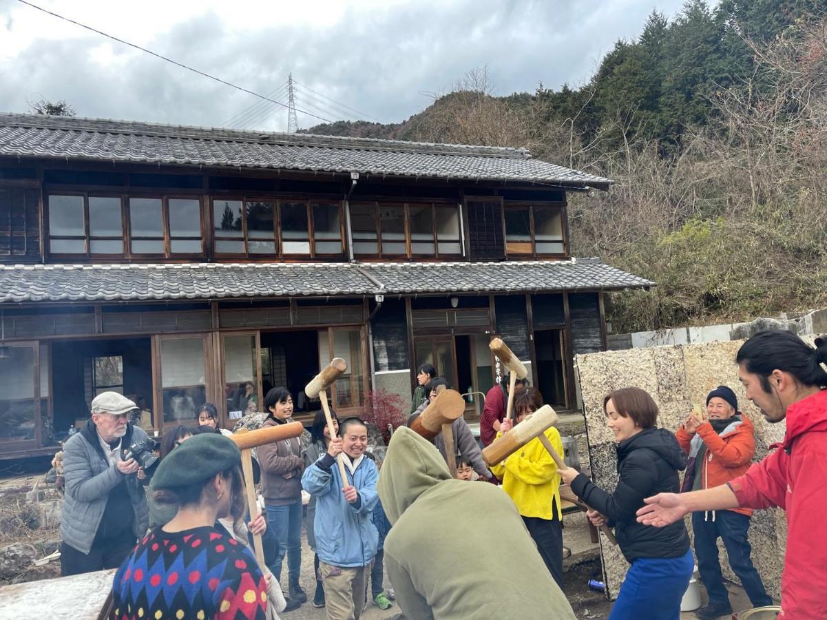 和紙にまみれるワラビーランド Farm stay